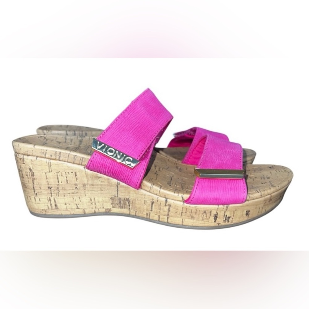Vionic hot pink wedge sandals size 8